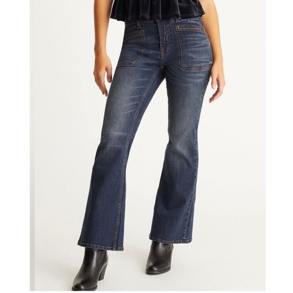 FRYE flare leg boot cut jeans Mustang Wash size 28 LIKE NEW